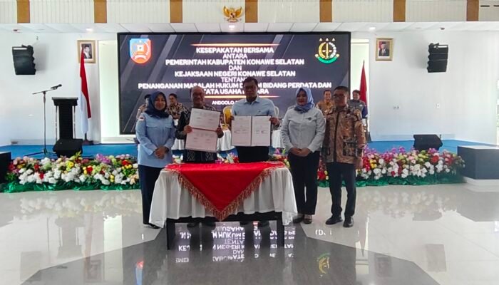 Pemda dan Kejari Konawe Selatan Teken MoU Bidang Penanganan Hukum dan Datun