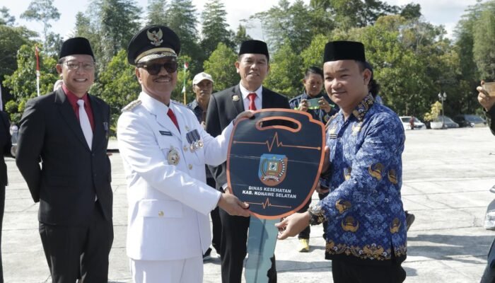 Bupati Surunuddin Serahkan 10 Unit Kendaraan Bermotor kepada Petugas Gizi Puskesmas di Momentum HUT RI ke-79