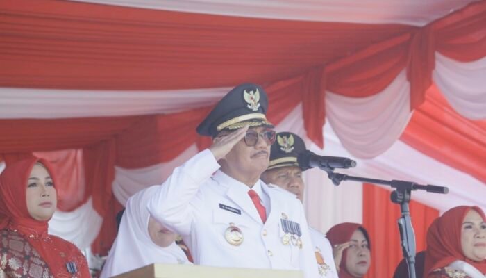Peringatan HUT RI ke-79 di Konsel, Bupati Surunuddin Mengajak Perkokoh Persatuan dan Kesatuan