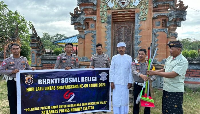 Sambut Hari Jadi Polisi Lalu Lintas ke-69, Satlantas Polres Konsel Bagikan Alat Kebersihan di Rumah Ibadah