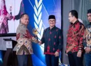 Berbagai Kesuksesan Membangun Konsel, Surunuddin Terima Award sebagai Tokoh Inovatif Pembangunan Daerah