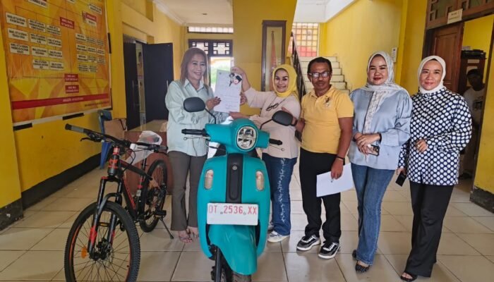 Calon Wali Kota Kendari Aksan Jaya Putra Sumbang Sepeda Motor di HUT Golkar ke-60