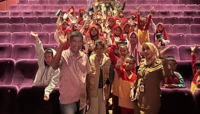 Hilangkan Efek Traumatis, DP3A Konsel dan Polda Sultra Ajak Jalan-Jalan Siswa SDN 4 Baito di The Park Kendari