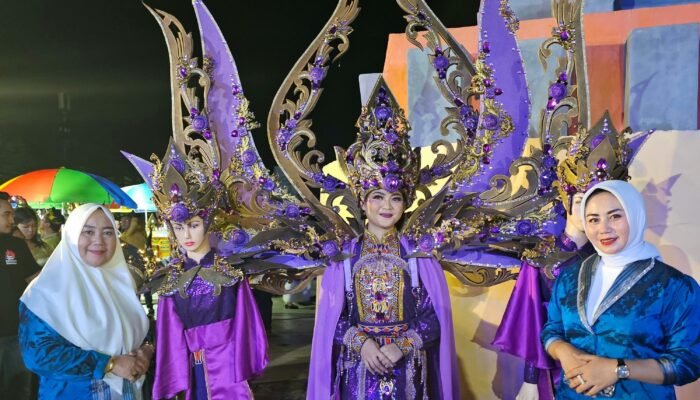Konsel Tampilkan Majestic of Lulo Anoa di Ajang Sultra Tenun Karnaval