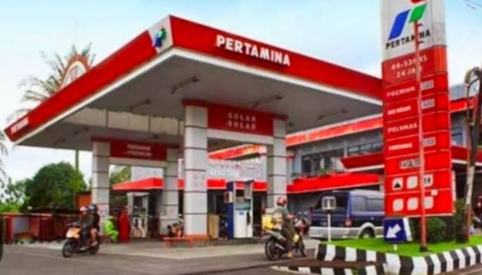 Dipergoki Warga, SPBU Angata Diduga Transaksi BBM dengan Penimbun, Polisi Diminta Bertindak