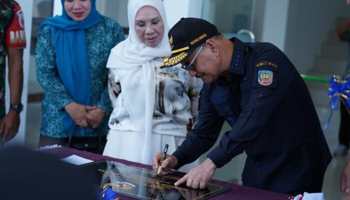 Bupati Surunuddin Resmikan Kantor Camat Angata Dua Lantai