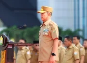 Gubernur Andi Sumangerukka Bagikan Ratusan Paket Sembako dan Bertekad Naikan Insentif ASN Pemprov