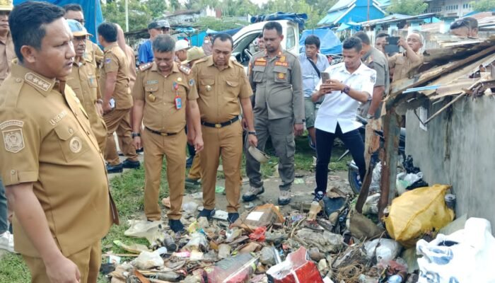 Truk Pengangkut Sampah Raib Sampah Menumpuk, La Ode Darwin Didesak Copot Kadis DLH Muna Barat