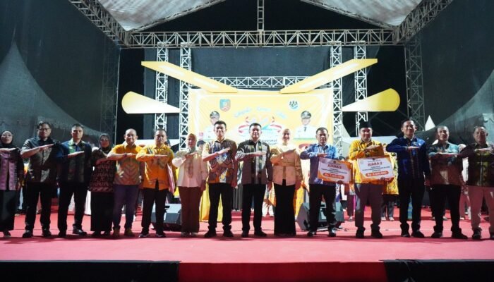 Pameran Potensi Pembangunan dan UMKM HUT Konsel Resmi Ditutup, Bupati Irham Kalenggo Apresiasi Kontribusi Pelaku Usaha Lokal