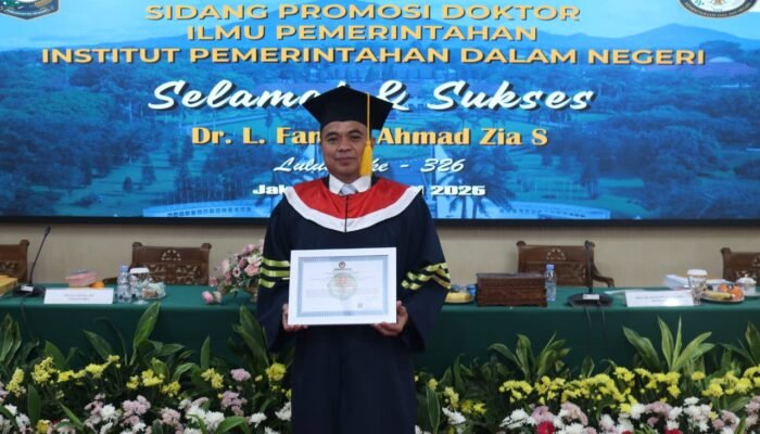 Putra Kelahiran Desa Ulu Lakara Konsel Raih Gelar Doktor Ilmu Pemerintahan di IPDN