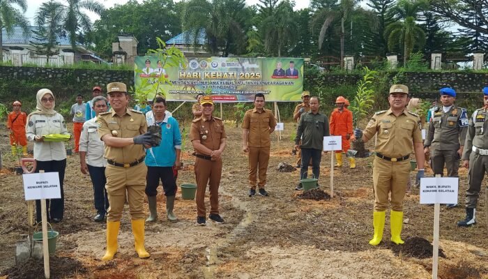 Hijaukan Ibu Kota Konsel di Hari Keanekaragaman Hayati dan Hari Lingkungan Hidup