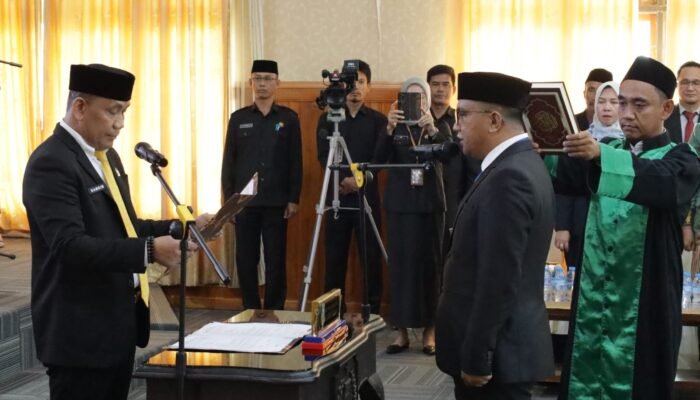 Juan Lesmana Yuda Resmi Gantikan I Gusti Adi Suwantara di DPRD Konsel