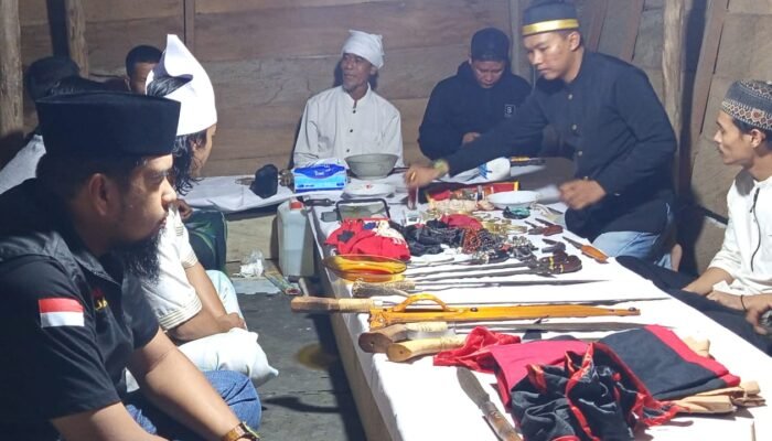 Masyarakat Adat Parauna dan Ormas Tamalaki Gelar Pencucian Benda Pusaka di I Muharram 1447 Hijriah