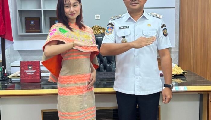 Dara Cantik Kelahiran Konsel Wakili Sultra di Ajang Pesona Batik Nusantara 2025