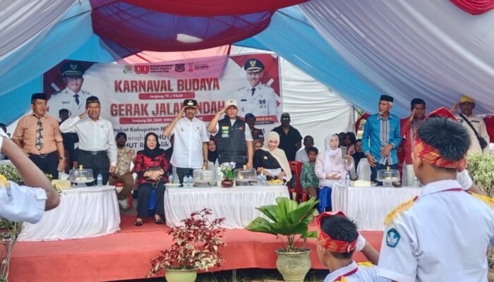 61 Barisan Gerak Jalan Tingkat SLTP Meriahkan Peringatan HUT RI ke – 80 di Muna Barat