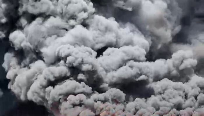 Pabrik Vulkanisir Ban Bekas di Konsel Dilalap Si Jago Merah, Satu Orang Meninggal
