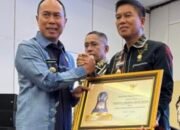 Dianggap Berperan Berikan Jaminan Sosial Tenaga Kerja, Bupati Irham Kalenggo Terima Penghargaan Paritrana Award 2025