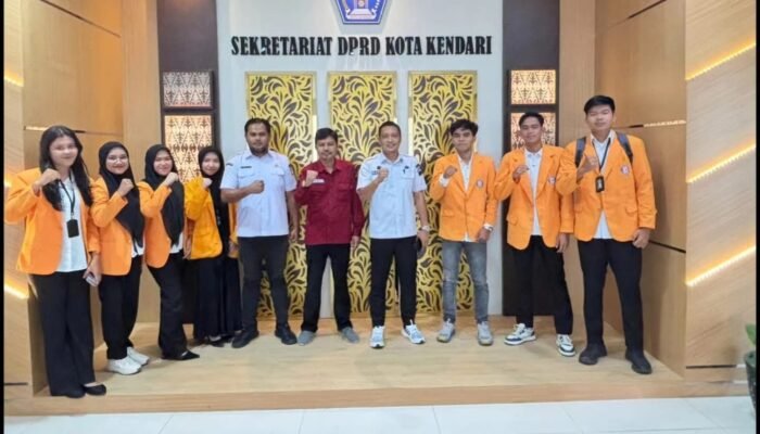 Sekretariat DPRD Kota Kendari Terima Mahasiswa Magang UHO, Plt Sekwan : Siap Berikan Pengalaman Berharga