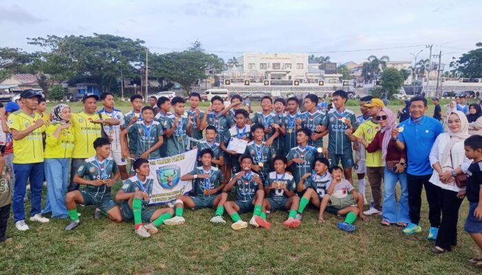 Tim Sepak Bola Konsel Raih Emas Usai Tumbangkan Kolaka Timur di Ajang POPDA Lewat Drama Adu Penalti