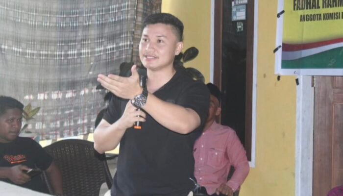 Bantu Warga dengan Dana Pribadi serta Siap Perjuangkan Aspirasi Masyarakat, Cara Fadhal Rahmat Terima Usulan Warga saat Reses di Anggoeya