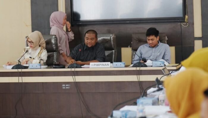 Banggar DPRD Kota Kendari Gelar Rapat Bersama TAPD Bahas KUA-PPAS 2026