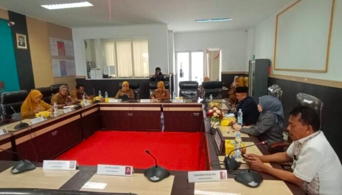 Komisi III DPRD Kota Kendari Gelar Rapat Kerja Bahas Masalah Perumahan dan Banjir di Kendari