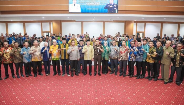 Rakor Bersama KPK, Bupati Irham Kalenggo Komitmen Berikan Layanan Pemerintahan Akuntabel dan Bersih dari KKN