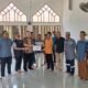 PT Hangtian Nur Cahaya Serahkan CSR untuk Perbaikan Masjid di Desa Meronga Raya