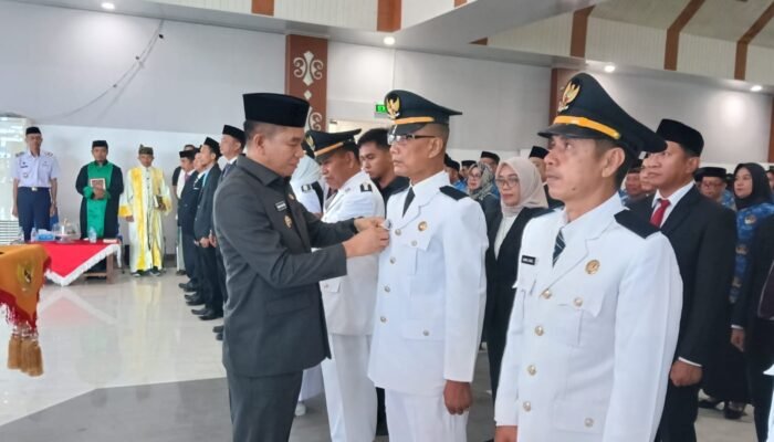 Bupati Irham Kalenggo Lantik Pejabat Eselon III, IV dan Kepala UPTD Puskesmas di Konsel, Berikut Daftar Namanya