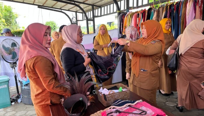 Aksi Sosial BKAD Konsel di Momentum HUT Konsel ke-23 Bertajuk Garage Sale BKAD Charity Fundraising