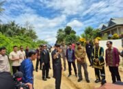 Gubernur ASR Tinjau Jalan Rusak di Lalembuu, Janji Perbaikan Tuntas Tahun Ini