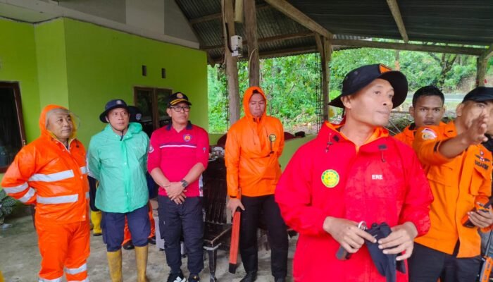 Seorang Pemuda Desa Lakomea Dilaporkan Hilang, Damkarmat Konsel Kolaborasi Basarnas dan Kepolisian Lakukan Pencarian