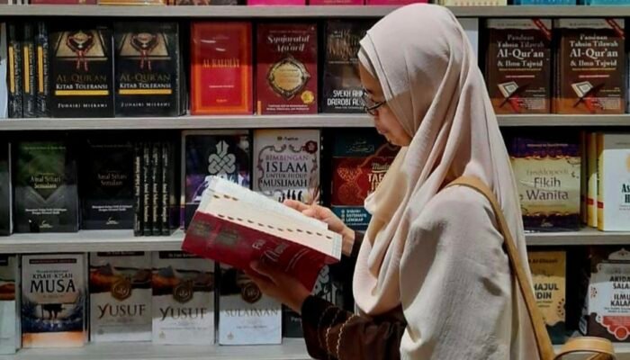 Nilai Rupiah Turun, Kesulitan Hidup Rakyat Naik