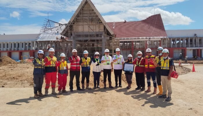 Irham Kalenggo Tinjau Progres Pembangunan Sekolah Unggul Garuda di Konda