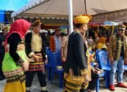 LM Rajiun Tumada Bupati Pertama Muna Barat Hadiri Upacara Peringatan HUT ke-12 Liwu Mokesa