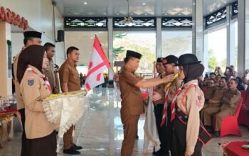 Bupati Irham Kalenggo Lepas Kontingen Pramuka Konsel Ikuti Jambore Nasional XII di Cibubur
