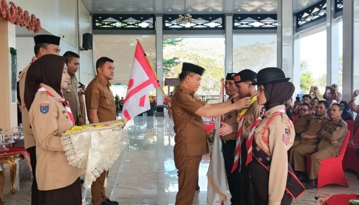 Bupati Irham Kalenggo Lepas Kontingen Pramuka Konsel Ikuti Jambore Nasional XII di Cibubur