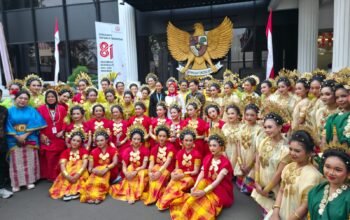 Tak Ada Suport Pemerintah, Penari Kolosal Asal Kendari Tampil di Istana Negara Gunakan Akomodasi Pribadi