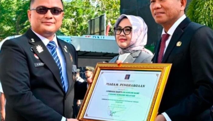 Dinilai Sukses Berikan Perlindungan Hukum dan Produk Lokal, Irham Kalenggo Diganjar Penghargaan dari Kementerian Hukum dan HAM