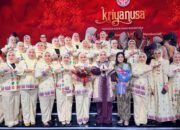 Ketua Dekranasda Konsel Tampil Memukau dengan Motif Tenun Tawanggowuna dan Ambahisara di Parade Kriyanusa Jakarta