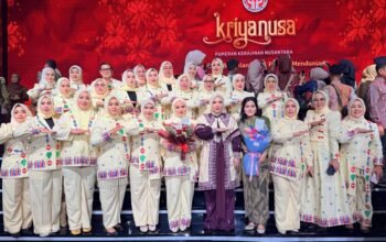 Ketua Dekranasda Konsel Tampil Memukau dengan Motif Tenun Tawanggowuna dan Ambahisara di Parade Kriyanusa Jakarta
