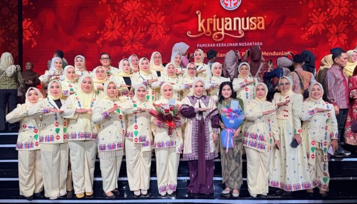Ketua Dekranasda Konsel Tampil Memukau dengan Motif Tenun Tawanggowuna dan Ambahisara di Parade Kriyanusa Jakarta