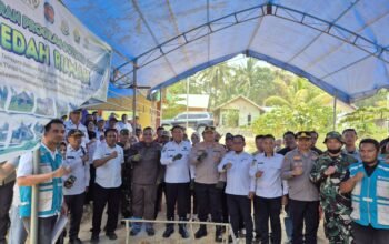 Kejaksaan Negeri Konawe Selatan Luncurkan Program Gotong Royong Bedah Rumah Serentak dan Penyerahan Sertifikat