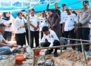 Bupati Irham Kalenggo Apresiasi Program Gotong Royong Bedah Rumah di Konawe Selatan