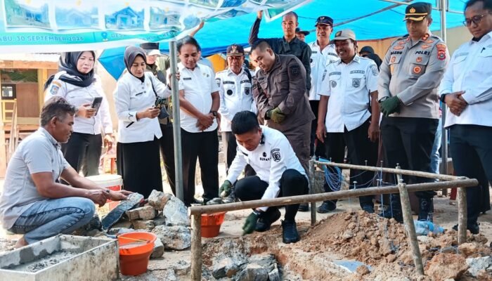 Bupati Irham Kalenggo Apresiasi Program Gotong Royong Bedah Rumah di Konawe Selatan