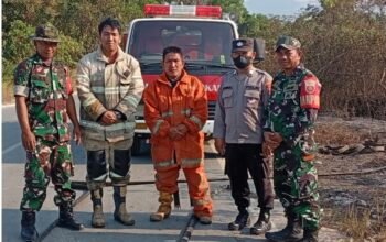 Karhutla Landa Konawe Selatan, Damkarmat Terus Siaga