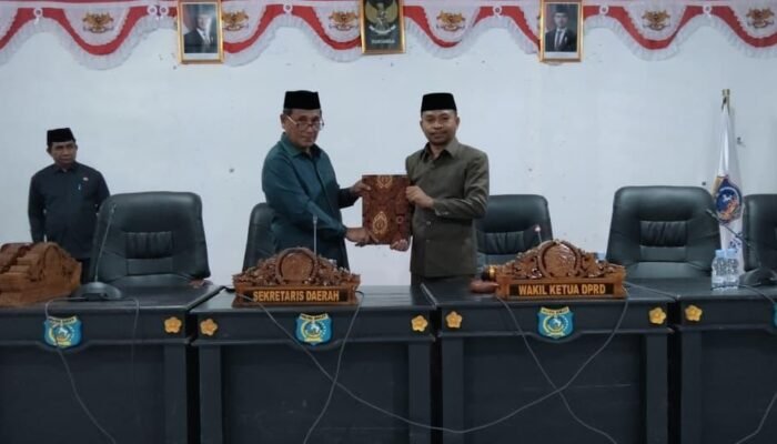DPRD Muna Barat Gelar Rapat Paripurna Penetapan Propemperda Tahun 2027