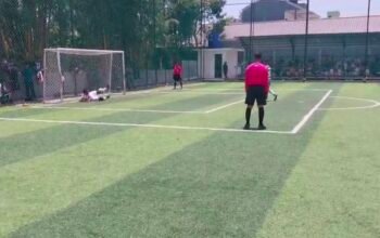 Pers Sultra Berkharisma FC Melaju ke Semifinal Usai Taklukan FC Kodim di Babak Tos-tosan