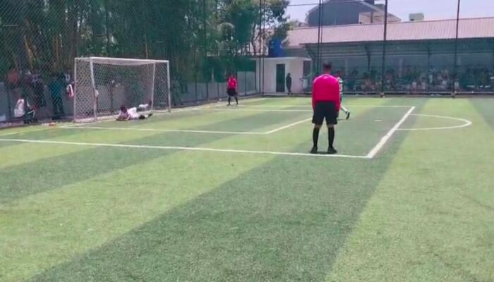 Pers Sultra Berkharisma FC Melaju ke Semifinal Usai Taklukan FC Kodim di Babak Tos-tosan