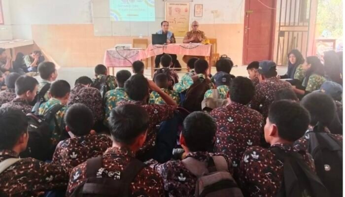 BNN Kota Kendari Edukasi Pelajar SMPN 19 Kendari, Usung Tema Sayangi Diri Tolak Narkoba